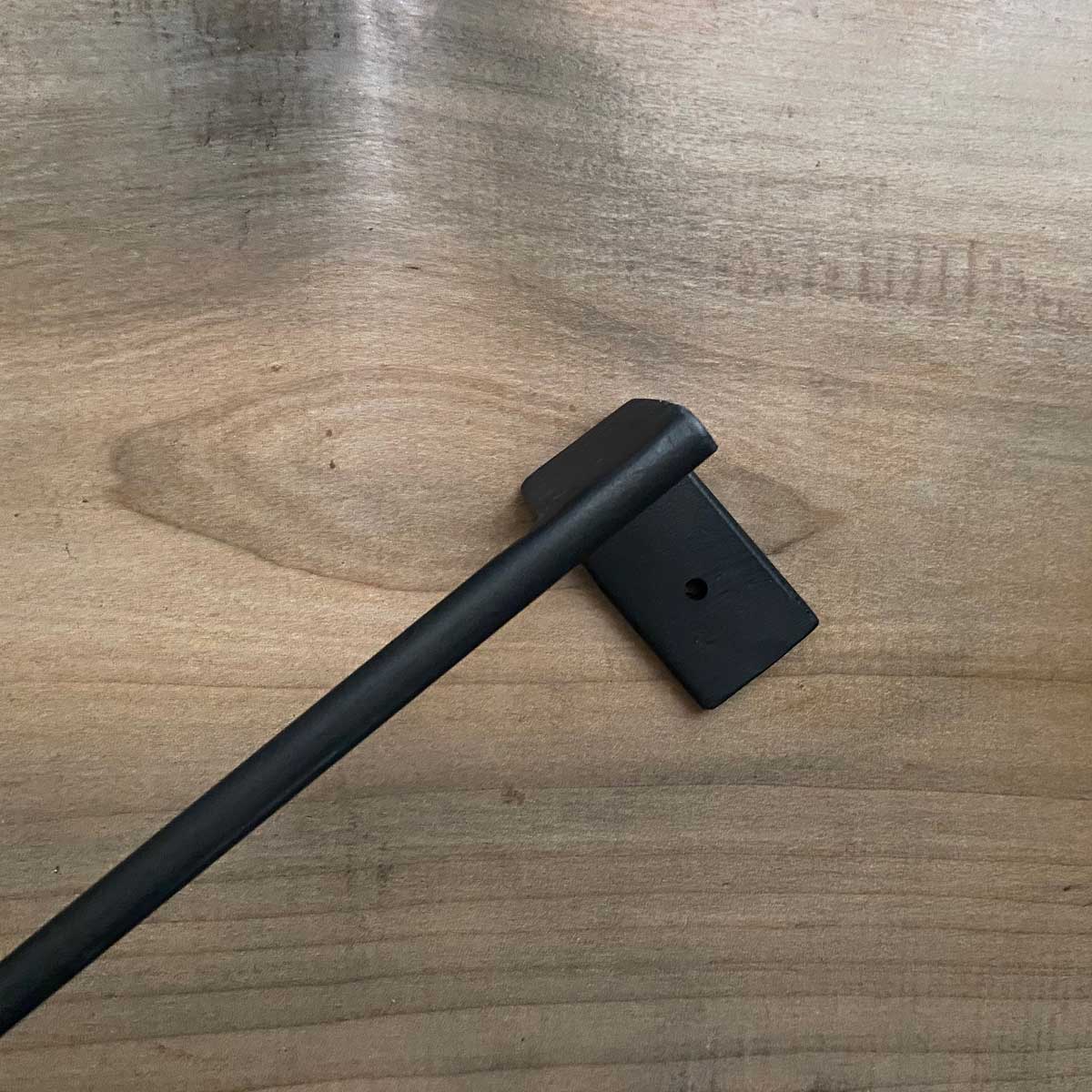 Beck Iron Towel Bar