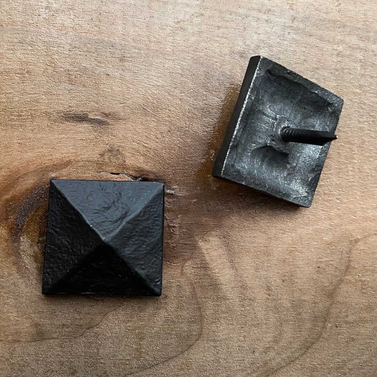 Rustic Clavos 1-1/4 Inch Pyramid Nail