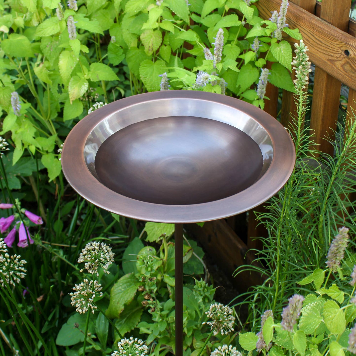 Classic II Rustic Birdbath with Copper Finish on Stake