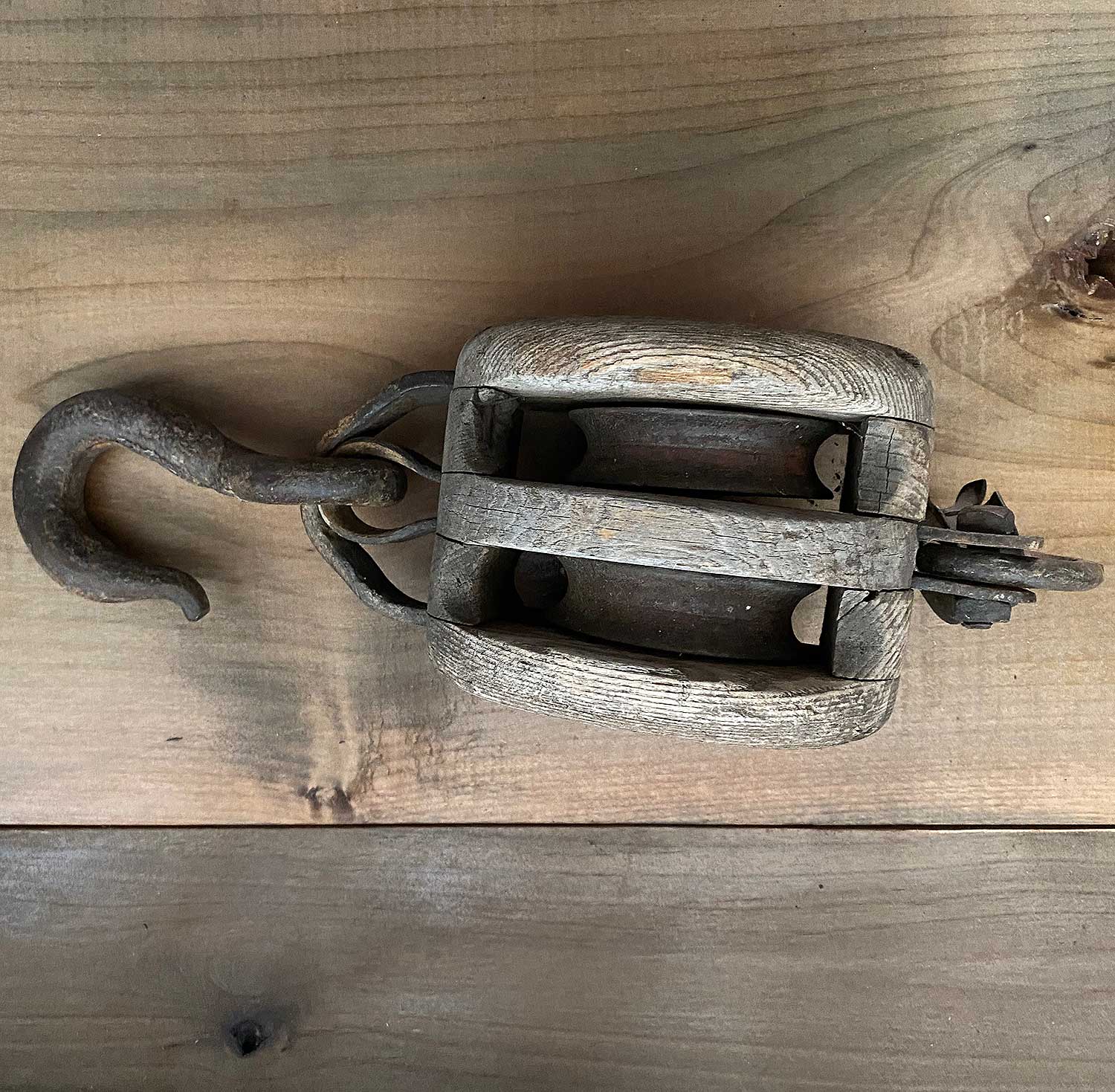 Pulley, Block and Tackle, Barn Pully, Moline Iron shops Works Pulley, Block and Tackle System with Barn Rope, Vintage Pully, Antique Pulley