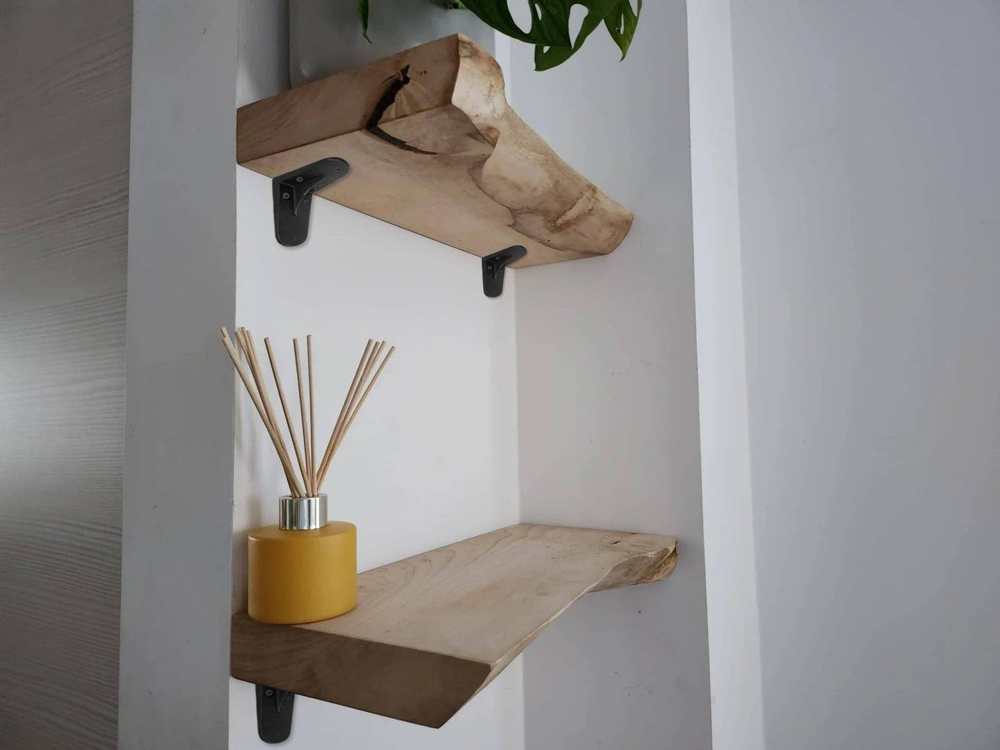 Borris Bracket, Bigger Size - 4 Inch Corner Bracket For Small Shelves