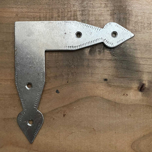 Flat Arrow Head / Spade Corner Decor - Plate Antique Iron