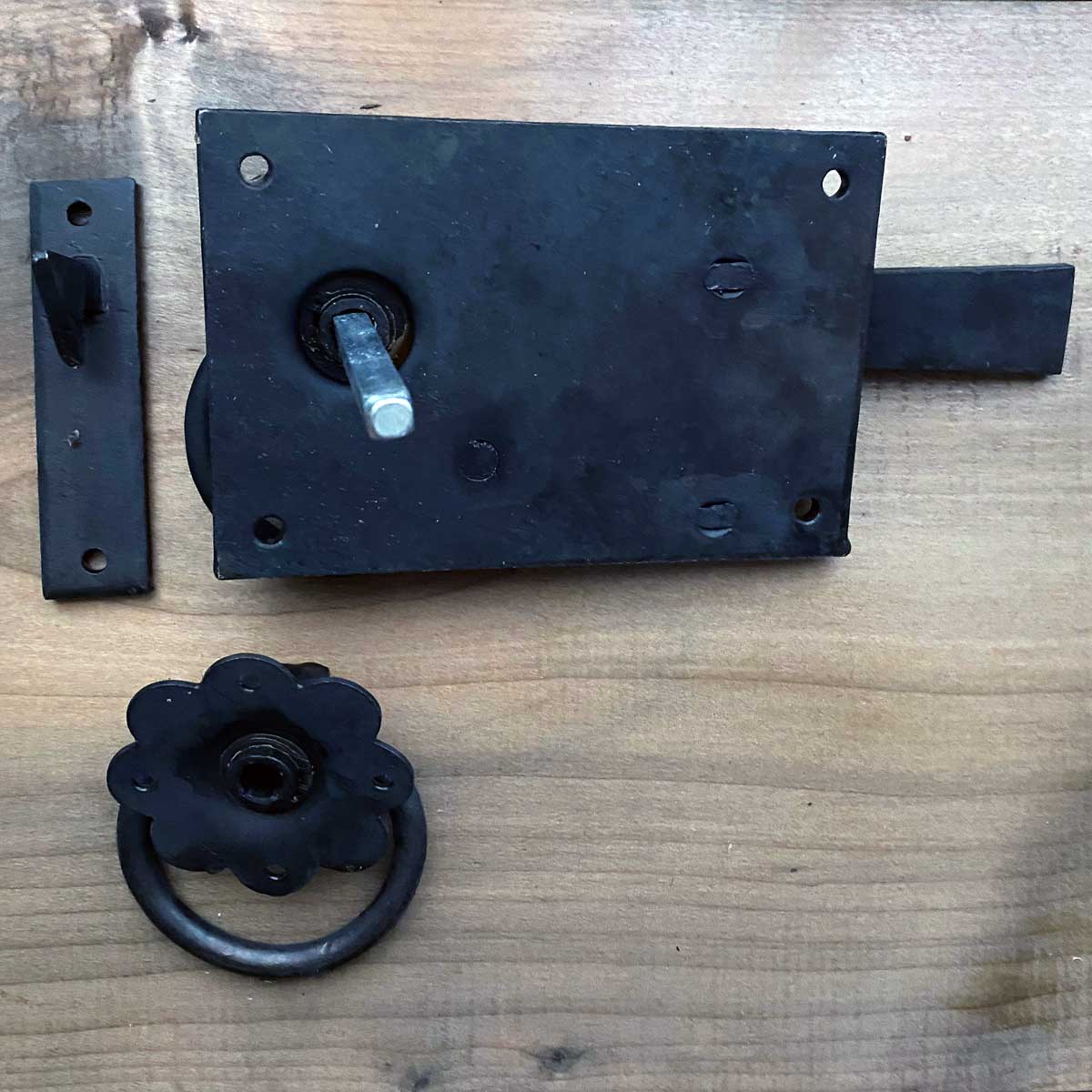 Rustic Turning Cottage Latch with Beeswax Finish Right Hand