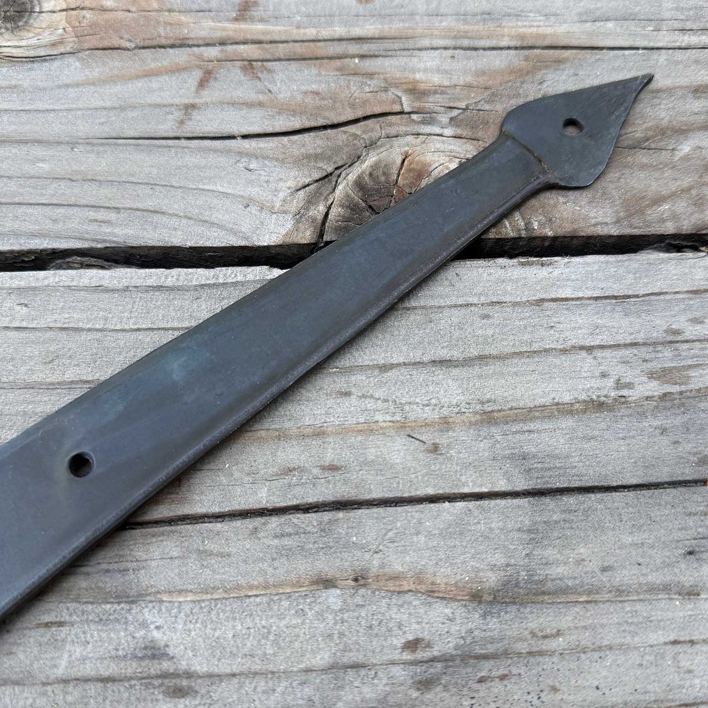 18 Inch Strap T Hinge with Spade / Arrow End Tip - Standard Thickness