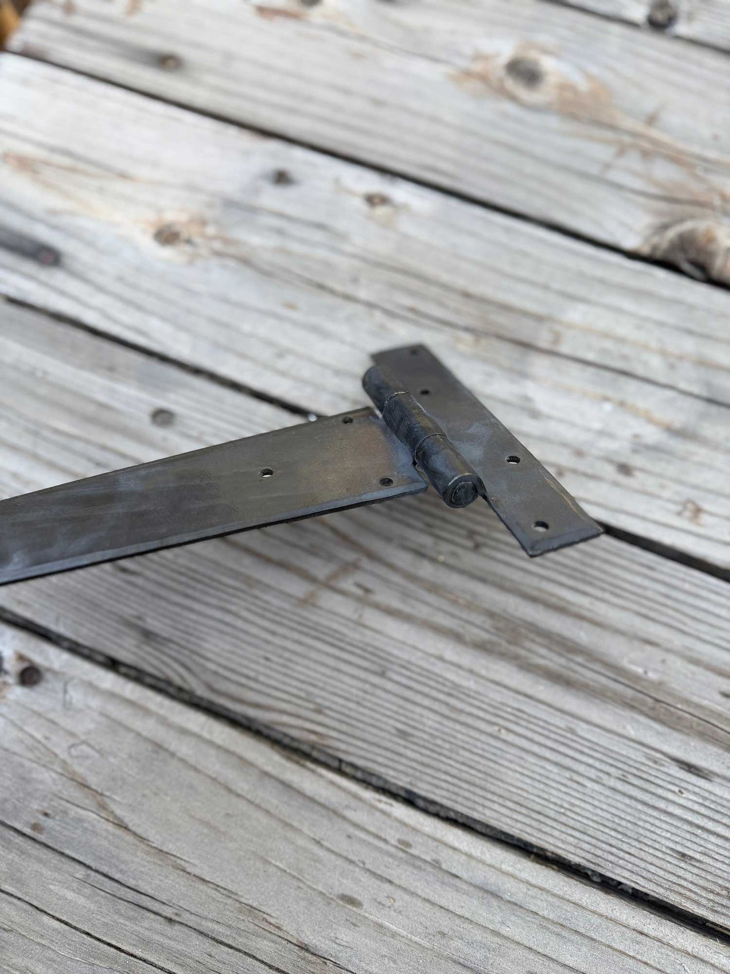 18 Inch Strap T Hinge with Spade / Arrow End Tip - Standard Thickness