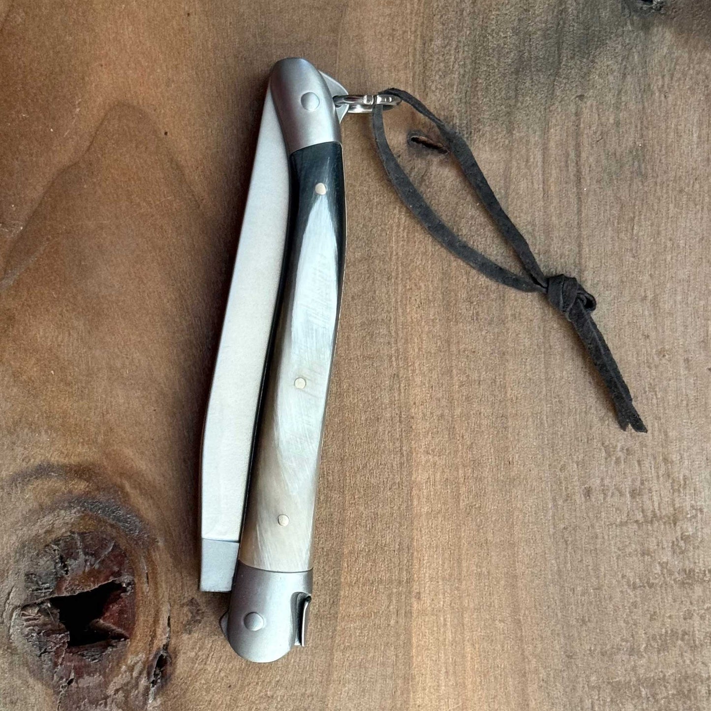 Forge de Laguiole Tradition 11 cm Pocket Knife with Cattle Horn Handle and Satin Finish