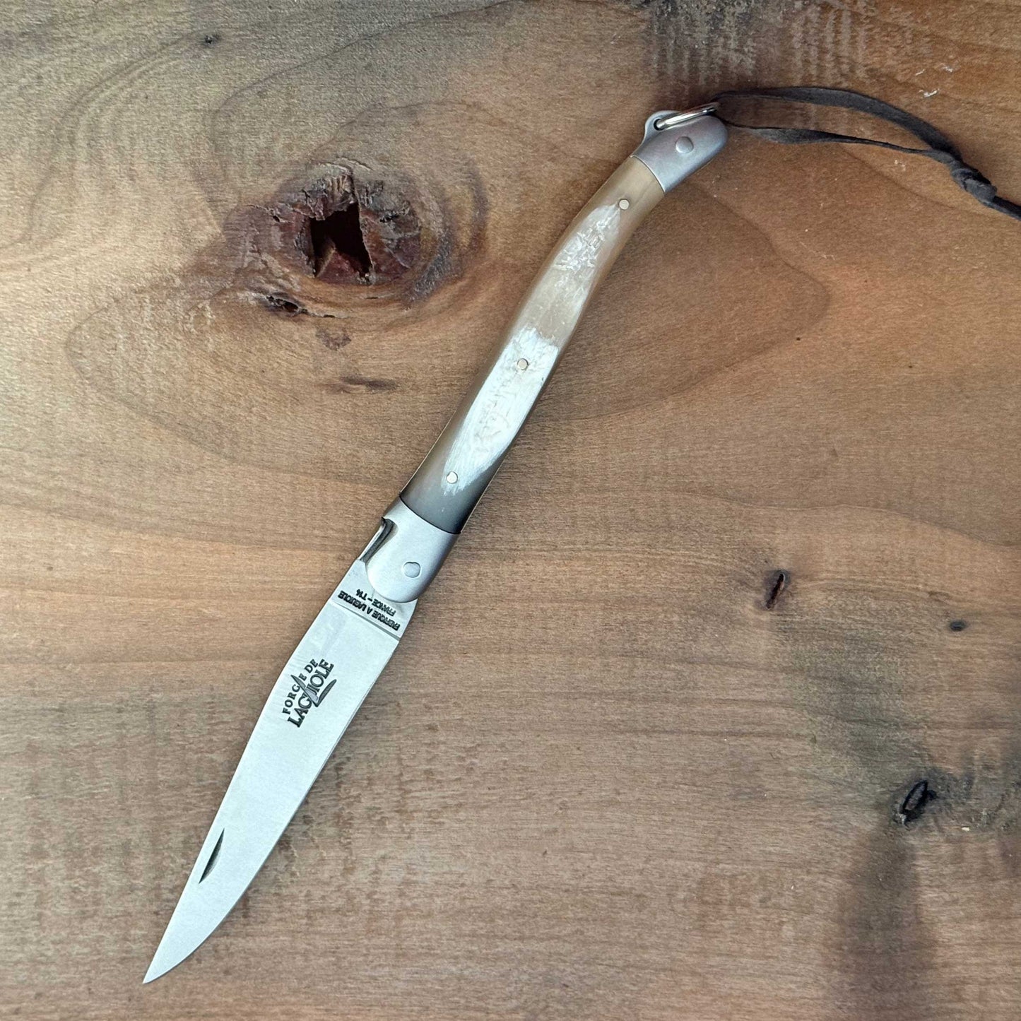 Forge de Laguiole Tradition 11 cm Pocket Knife with Cattle Horn Handle and Satin Finish