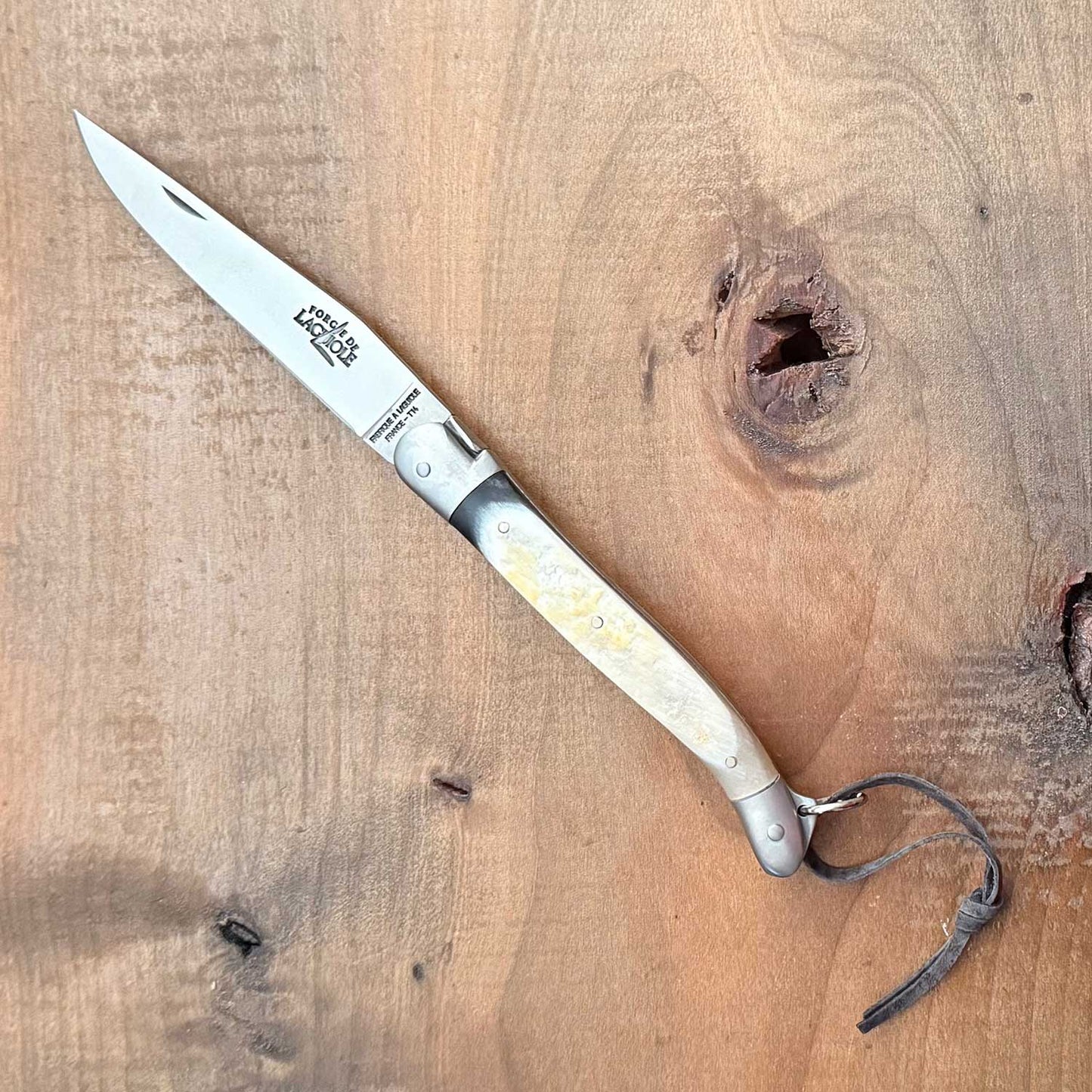Forge de Laguiole Tradition 11 cm Pocket Knife with Cattle Horn Handle and Satin Finish
