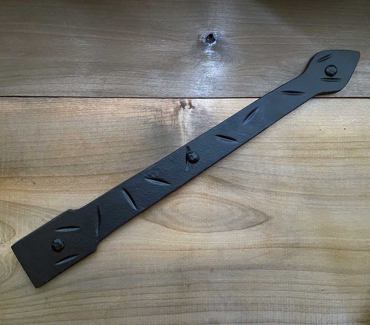 Western Rustic Adhesive Strap 18 Inch Point Tip Black Iron Look