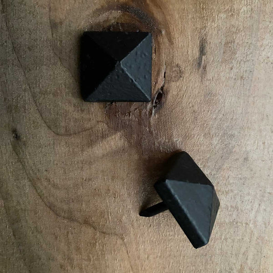 Rustic Clavos Stud 1 Inch Pyramid Nail