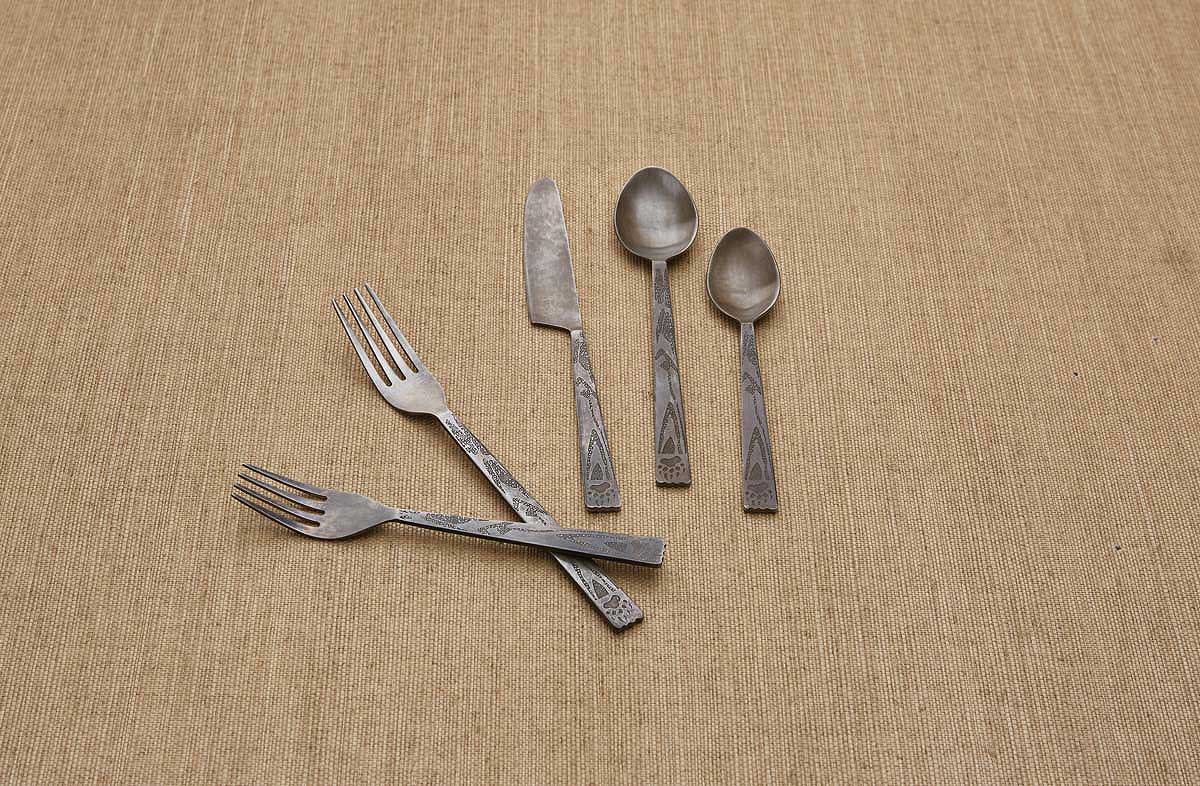 Rustic Bear Tracks Flatware Set